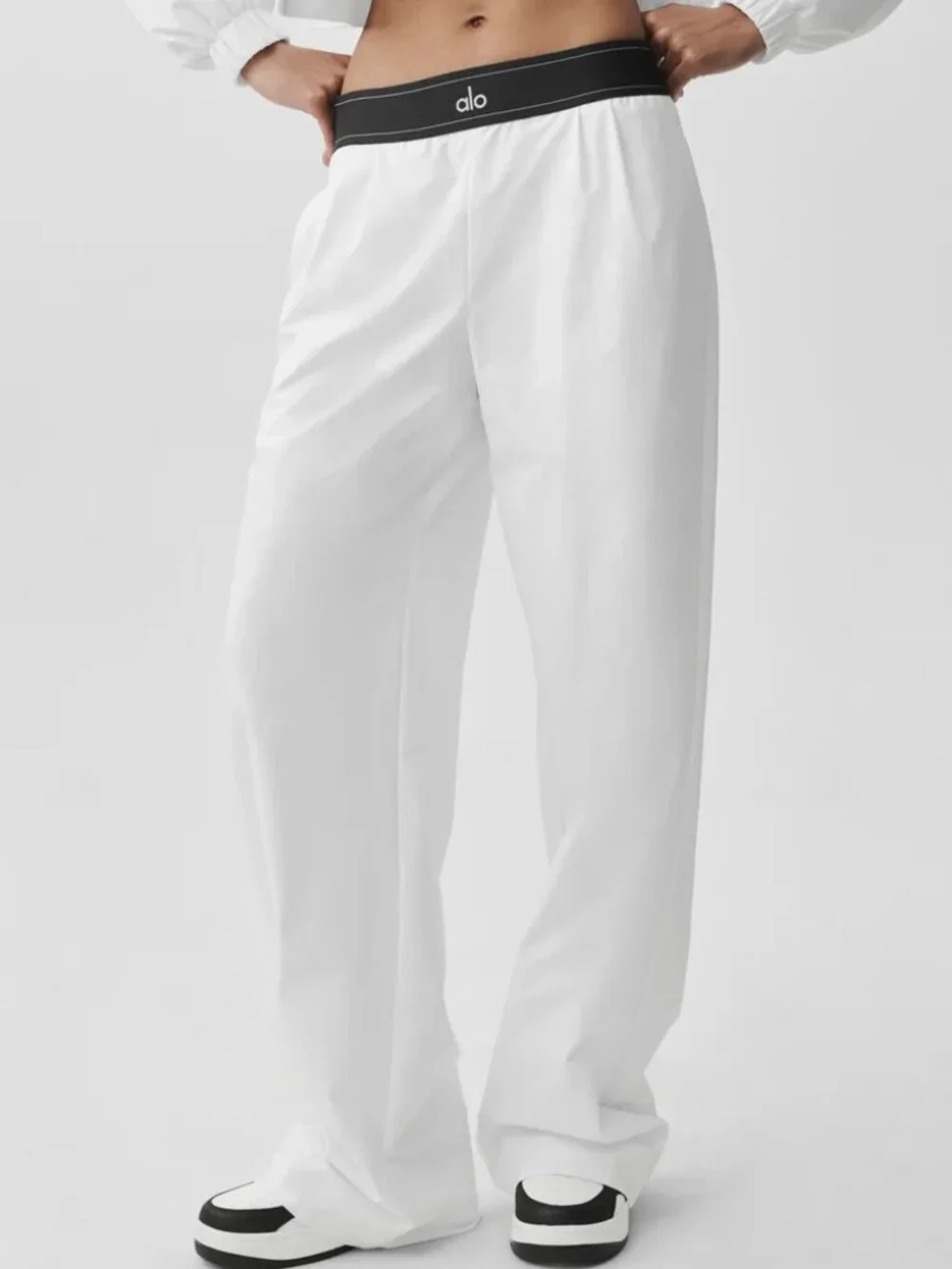 🆕Alo Yoga Suit Up Trouser White Regular Size 📦 Everyday Wear